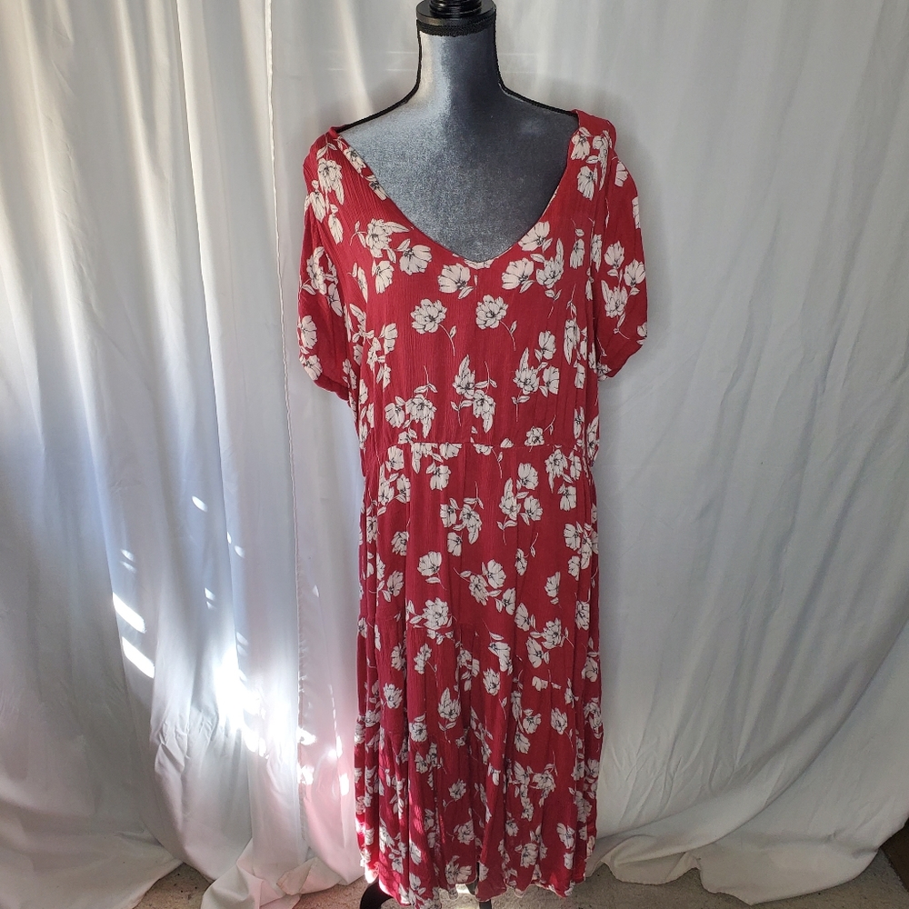 ♤ Woman Within Floral Midi Dress Red with White Floral Pattern Size 32W